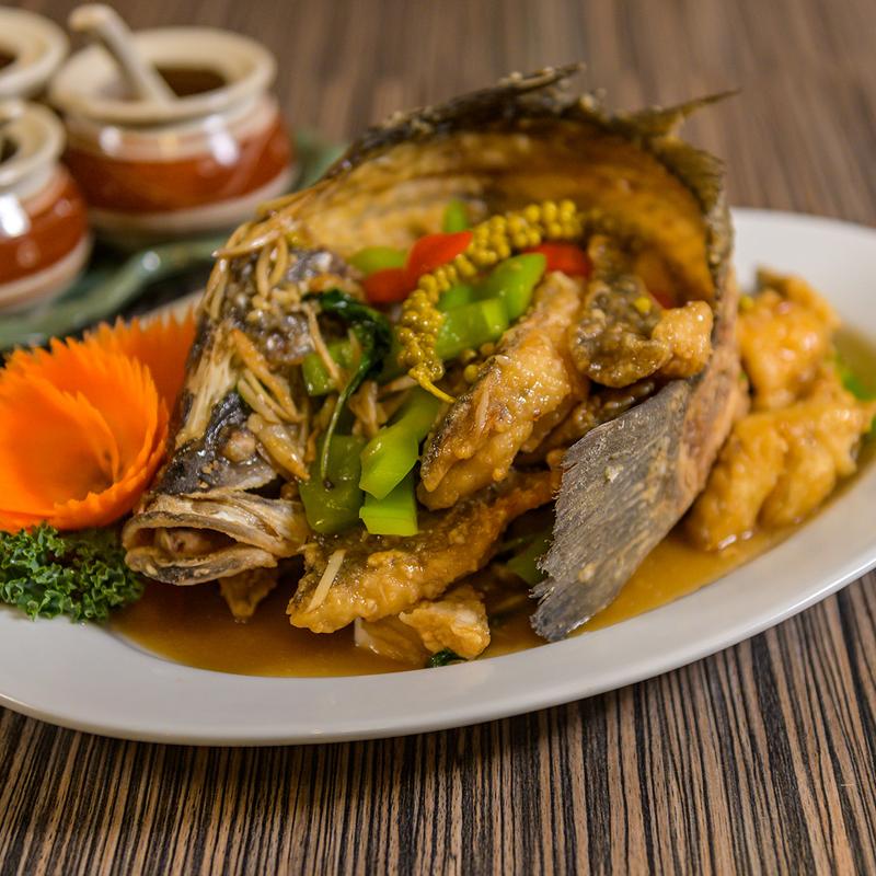 Pad Cha (ผัดฉ่า) - Spicy stir-fried Thai dish